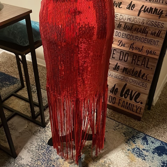 OMG!!!! Sequin Sequin and more Sequin - Picture 7 of 7